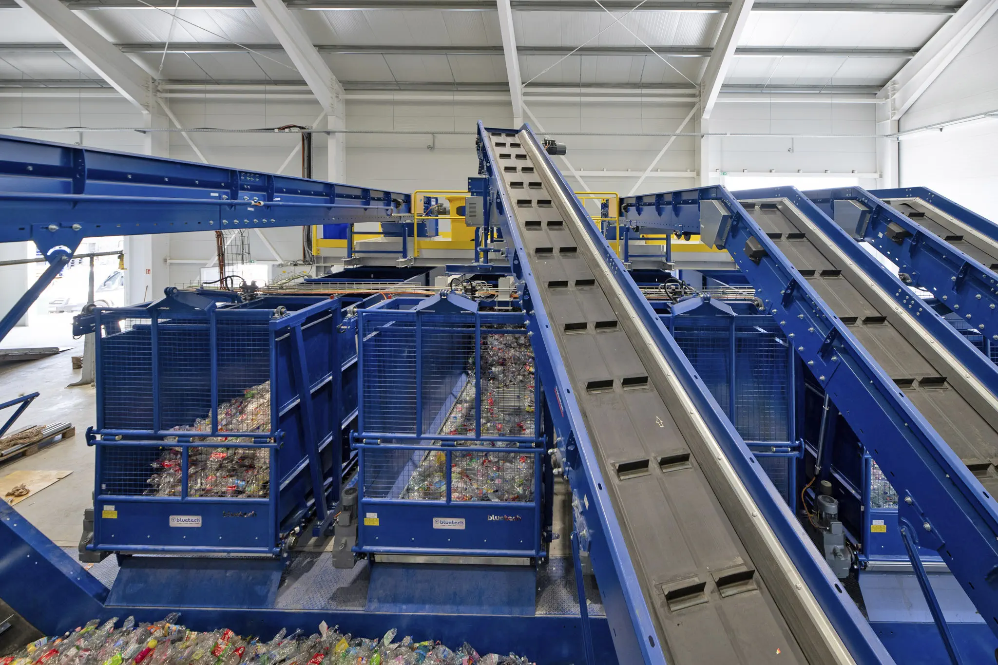 Zásobníky, bunkry, posuvná dna, speciální dodávky z11pd