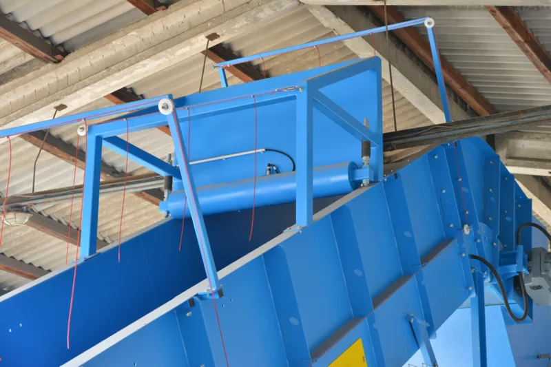 Řetězové dopravníky – realizace Bluetech, foto 19