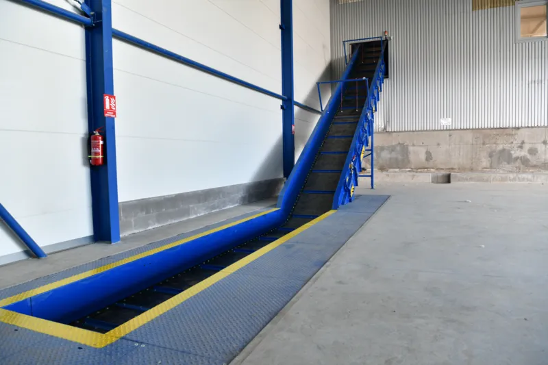 Řetězové dopravníky – realizace Bluetech, foto 30