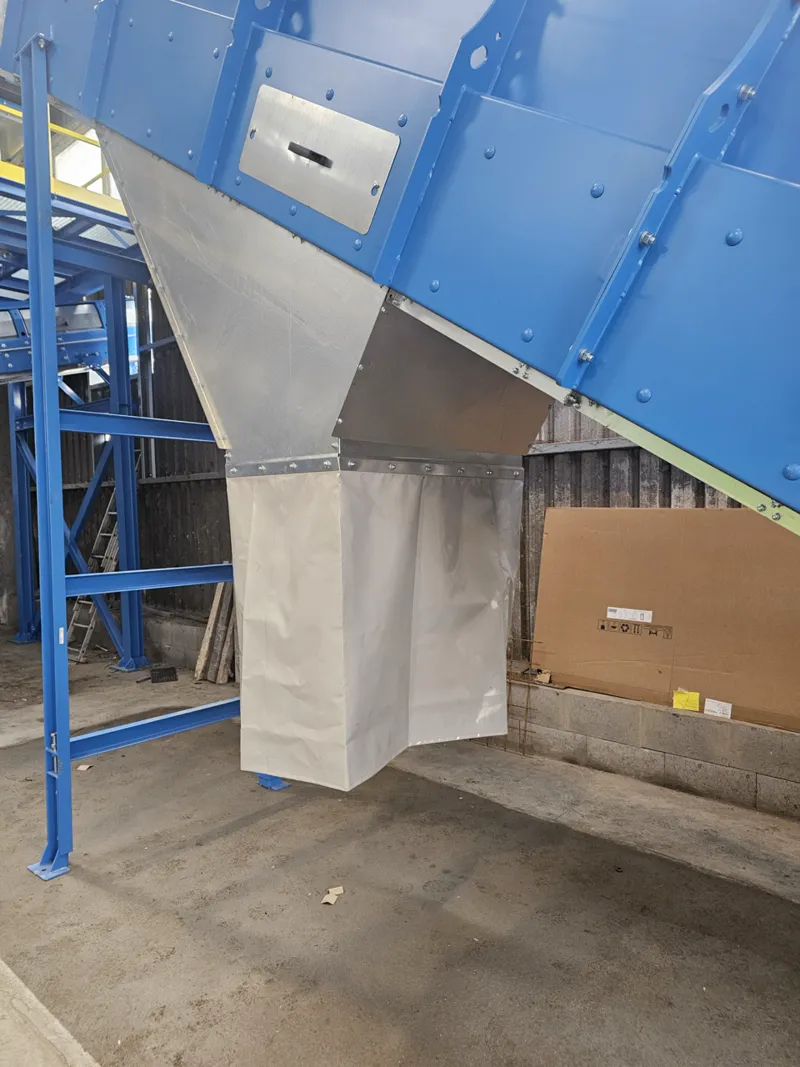 Řetězové dopravníky – realizace Bluetech, foto 31