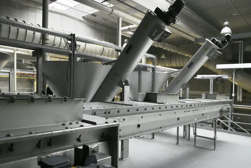Conveyors for wastewater treatment plants – Bluetech installation, photo 4